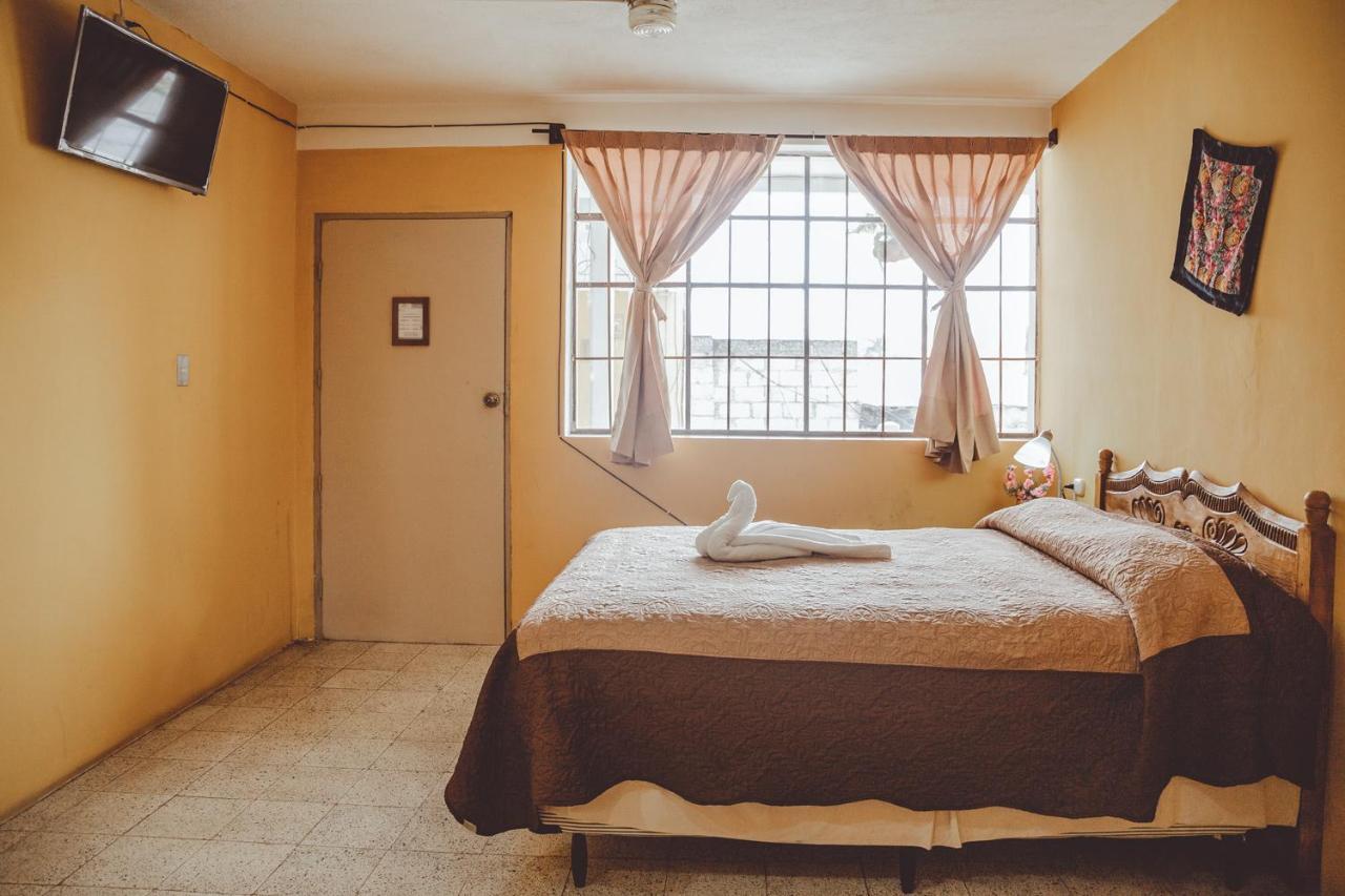 Hotel Shinula 韦韦特南戈 外观 照片
